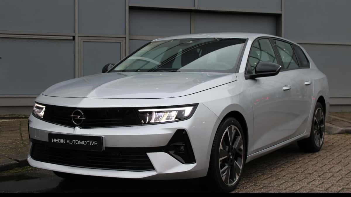 Opel Astra (2025) — foto 1