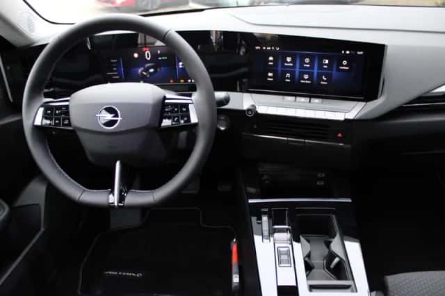 Opel Astra (2025) thumbnail 3