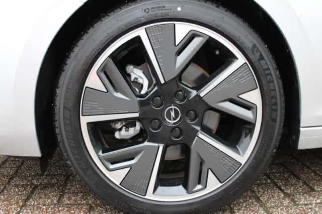 Opel Astra (2025) thumbnail 5
