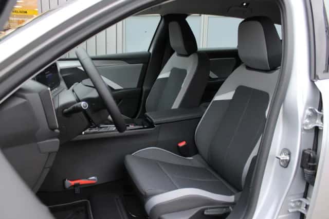 Opel Astra (2025) thumbnail 10