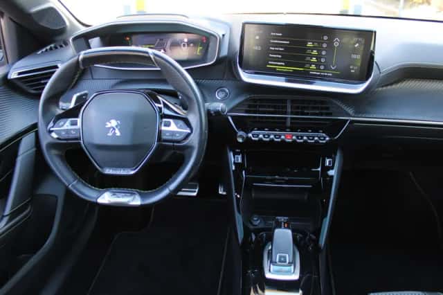 Peugeot 208 (2021) thumbnail 3