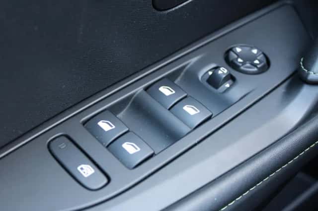 Peugeot 208 (2021) thumbnail 25