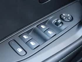 Peugeot 208 (2021) thumbnail 25
