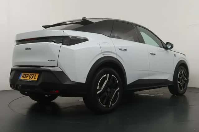 Peugeot 3008 (2025) thumbnail 2