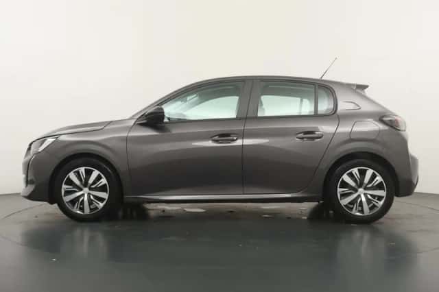 Peugeot 208 (2023) thumbnail 3