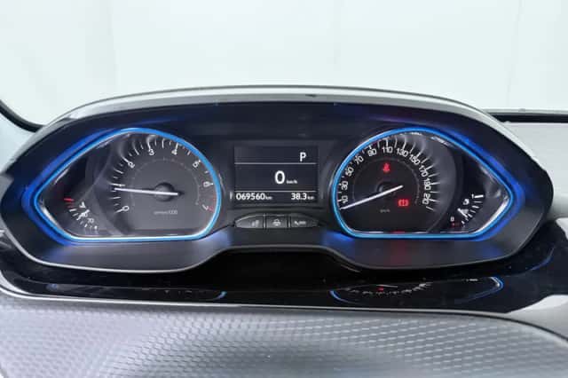 Peugeot 2008 (2018) thumbnail 6