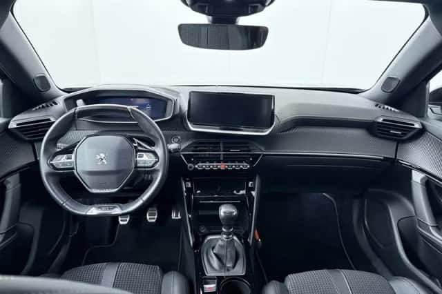 Peugeot 2008 (2021) thumbnail 4