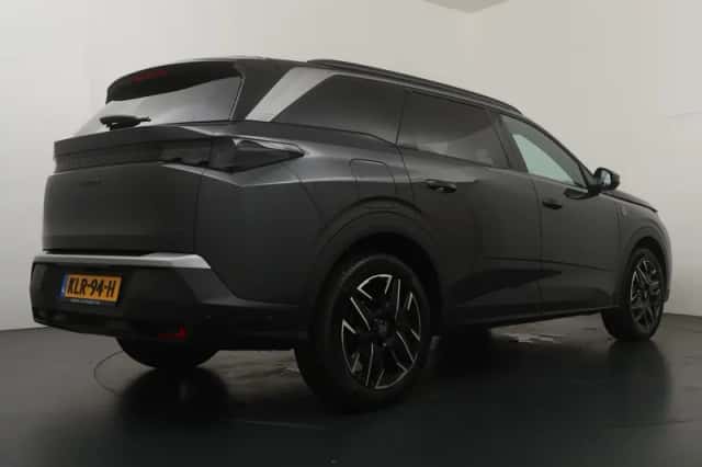 Peugeot 5008 (2026) thumbnail 2