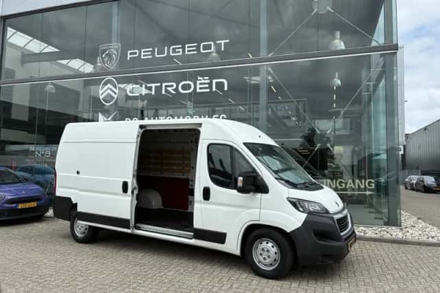 Peugeot E-Boxer (2021) thumbnail 2