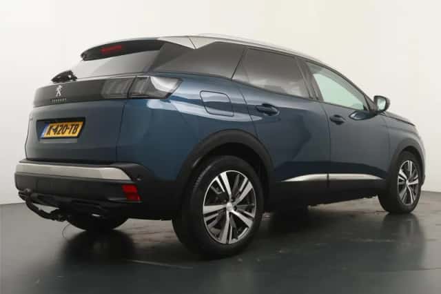 Peugeot 3008 (2021) thumbnail 2