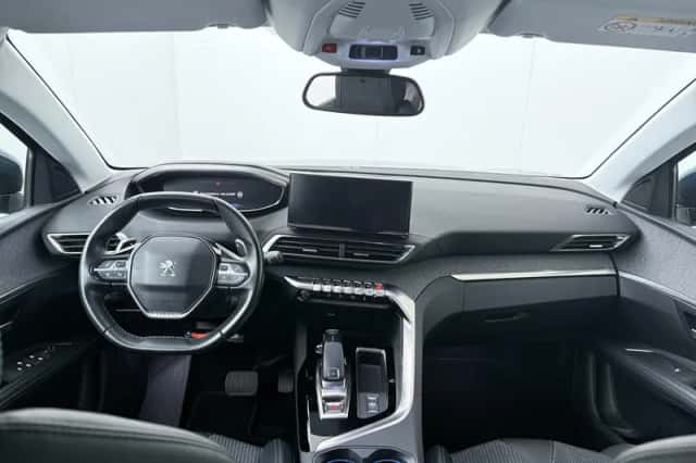 Peugeot 3008 (2021) thumbnail 4