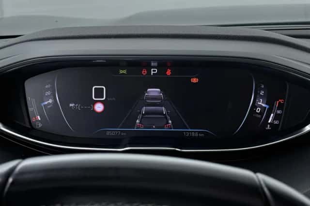 Peugeot 3008 (2021) thumbnail 6