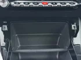 Peugeot 208 (2022) thumbnail 43