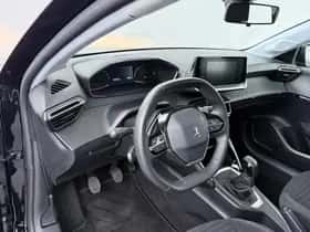 Peugeot 208 (2022) thumbnail 45