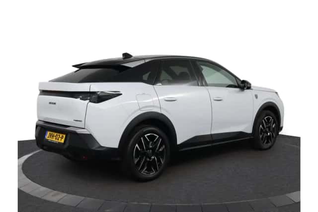 Peugeot 3008 (2025) thumbnail 2