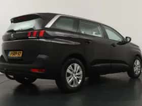 Peugeot 5008 (2020) thumbnail 2