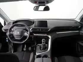 Peugeot 5008 (2020) thumbnail 4