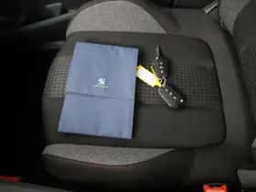 Peugeot 5008 (2020) thumbnail 10