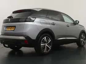 Peugeot 3008 (2022) thumbnail 2