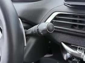 Peugeot 3008 (2022) thumbnail 27