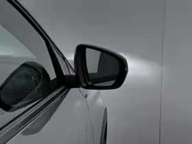 Peugeot 3008 (2022) thumbnail 38