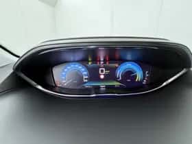 Peugeot 3008 (2022) thumbnail 6