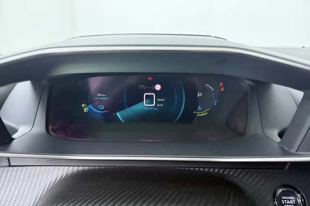 Peugeot e-2008 (2021) thumbnail 6