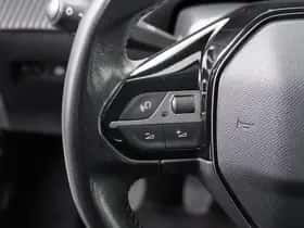 Peugeot 2008 (2021) thumbnail 17
