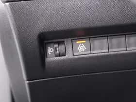 Peugeot 2008 (2021) thumbnail 25