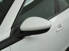 Peugeot 2008 (2021) thumbnail 32