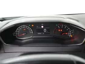 Peugeot 2008 (2021) thumbnail 6