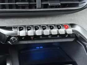 Peugeot 3008 (2021) thumbnail 12