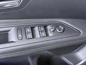 Peugeot 3008 (2021) thumbnail 25
