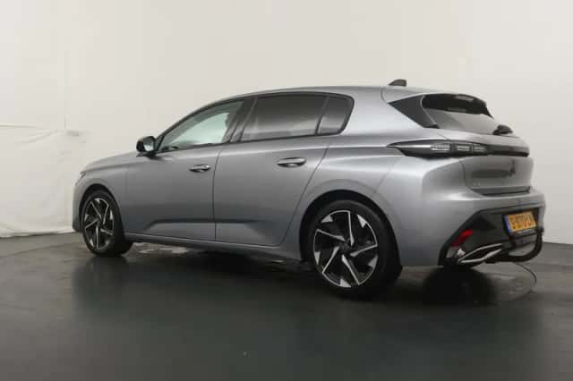 Peugeot 308 (2023) thumbnail 3