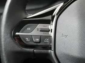 Peugeot 308 (2023) thumbnail 26