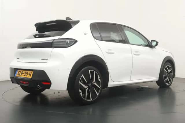 Peugeot 208 (2024) thumbnail 2