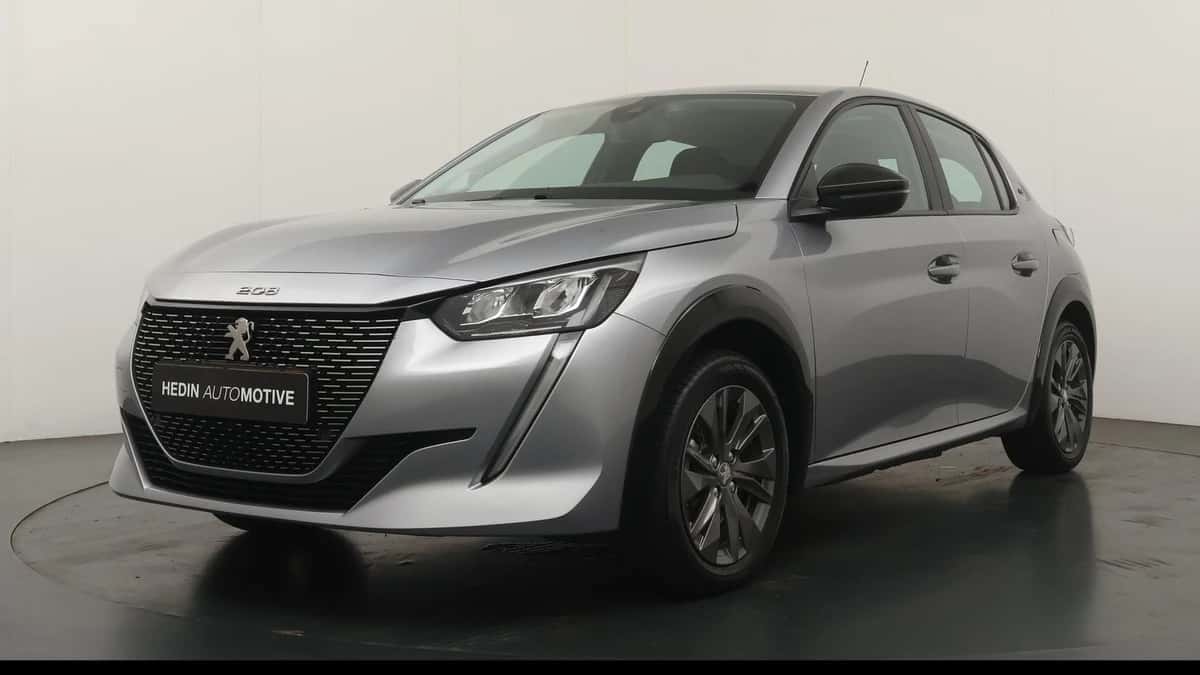 Peugeot e-208 (2023) — foto 1
