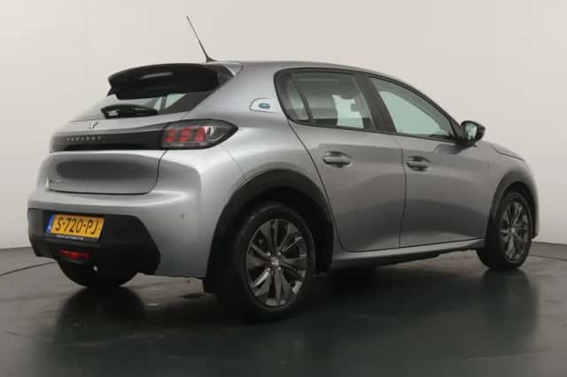 Peugeot e-208 (2023) thumbnail 2