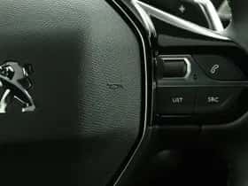 Peugeot 5008 (2023) thumbnail 16