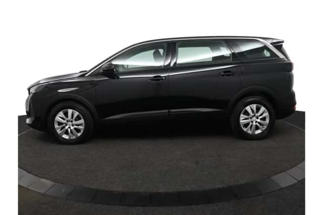 Peugeot 5008 (2023) thumbnail 3