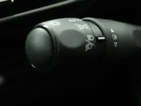 Peugeot 5008 (2023) thumbnail 25
