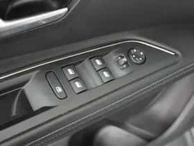 Peugeot 5008 (2020) thumbnail 25