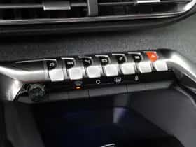 Peugeot 5008 (2020) thumbnail 7