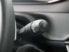 Peugeot 2008 (2025) thumbnail 25