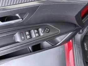 Peugeot 3008 (2021) thumbnail 23