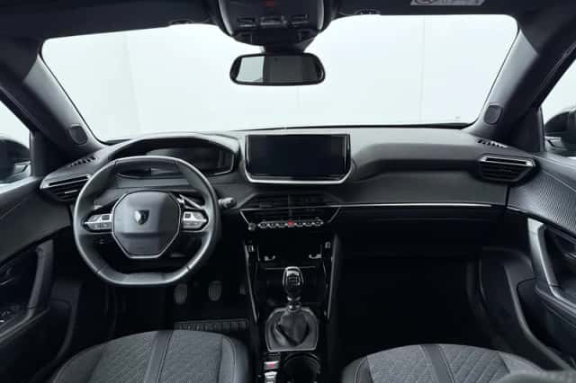 Peugeot 2008 (2025) thumbnail 4