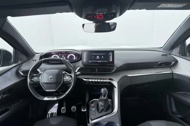 Peugeot 5008 (2022) thumbnail 4
