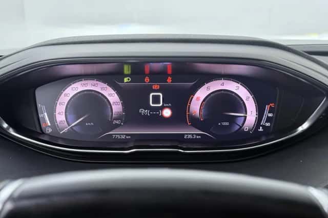 Peugeot 5008 (2022) thumbnail 6