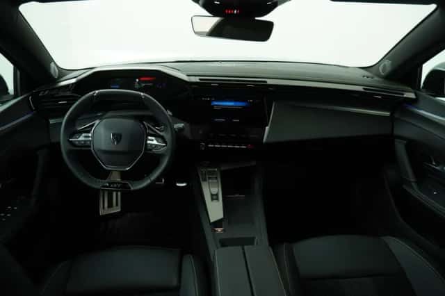 Peugeot e-308 (2025) thumbnail 2