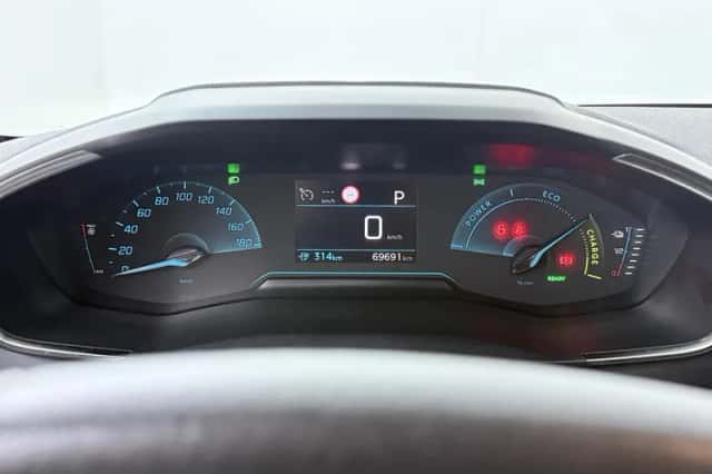 Peugeot 208 (2023) thumbnail 6